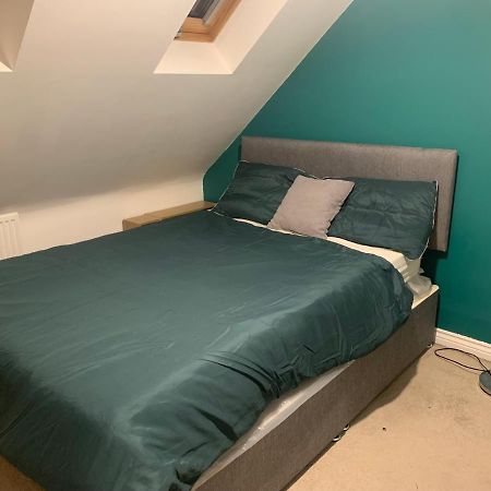 Comfy Double Bedroom In Greater Manchester Eksteriør bilde