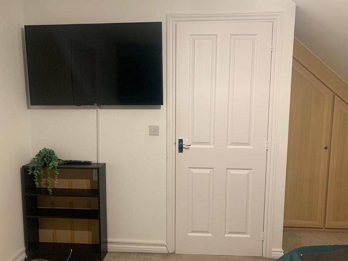 Comfy Double Bedroom In Greater Manchester Eksteriør bilde