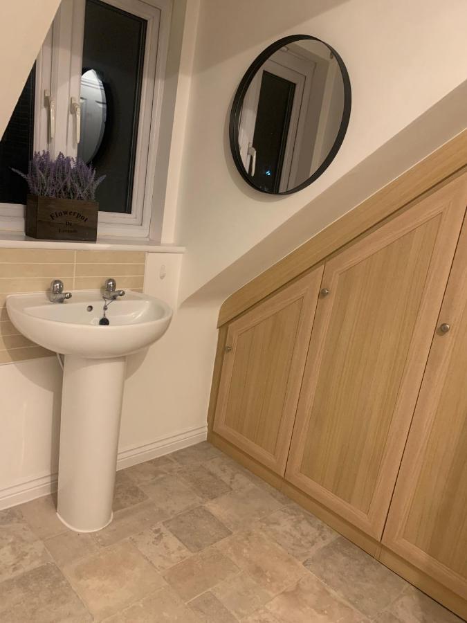 Comfy Double Bedroom In Greater Manchester Eksteriør bilde